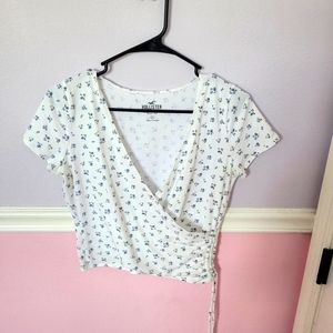 HOLLISTER size M White floral T Shirt